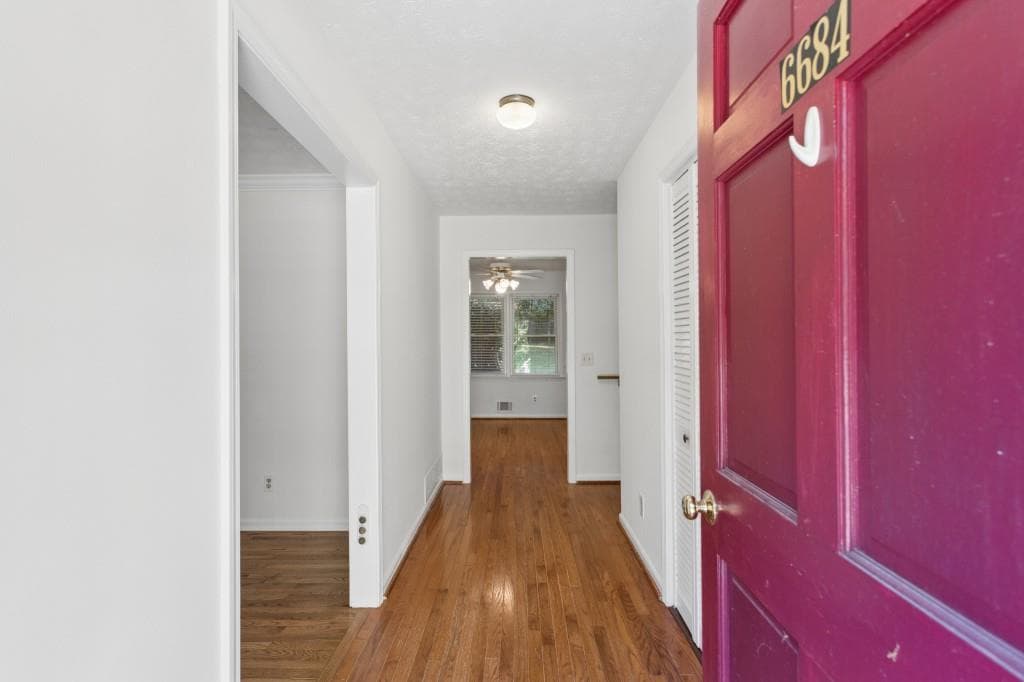 3 bedroom, 2 bathroom, 1,835 sq ft single family residence under contract at 6684 Redwood Drive, Douglasville, GA 30135 — photo 5