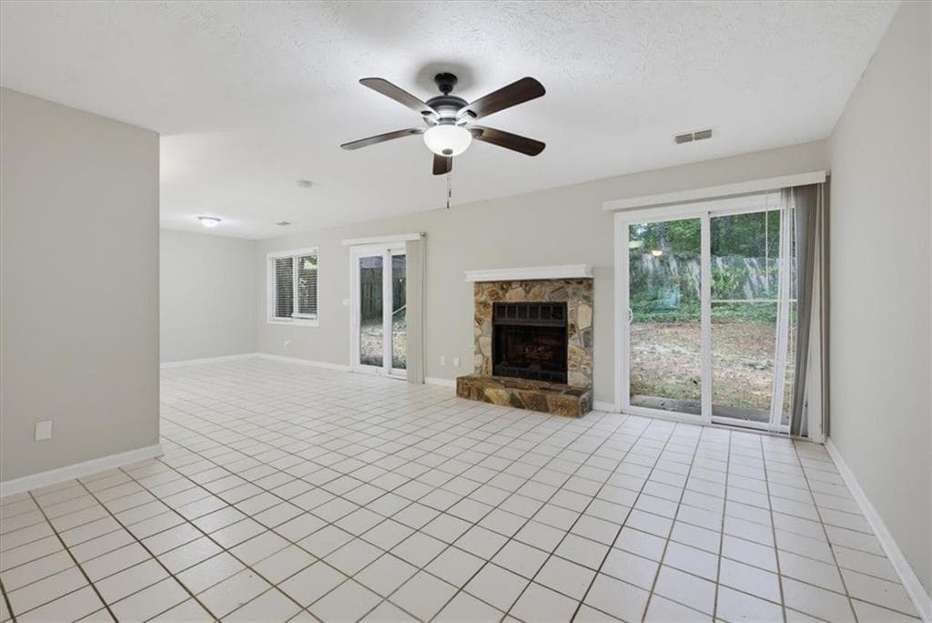 3 bedroom, 2 bathroom, 1,417 sq ft single family residence for sale at 2805 Varlet Court, Snellville, GA 30039 — photo 7