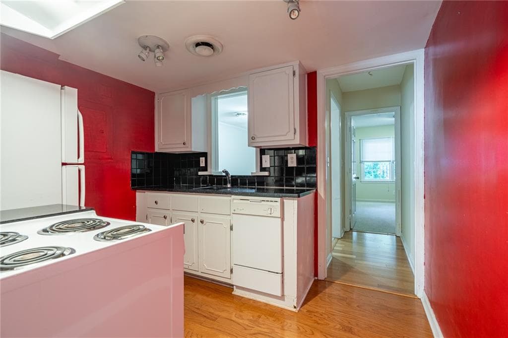 2 bedroom, 2 bathroom, 1,344 sq ft townhouse for sale at 241 Montgomery Street, Decatur, GA 30030 — photo 8