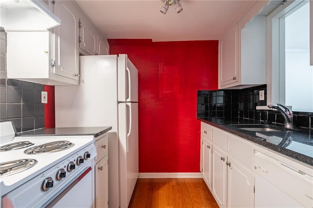 2 bedroom, 2 bathroom, 1,344 sq ft townhouse for sale at 241 Montgomery Street, Decatur, GA 30030 — photo 9