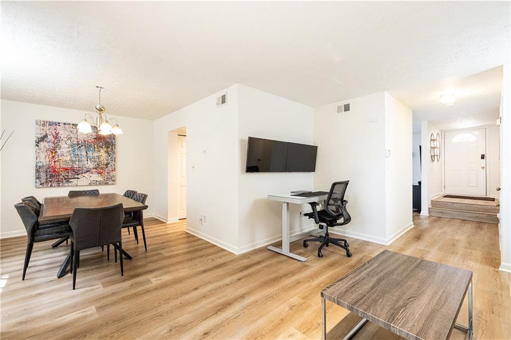 3 bedroom, 3 bathroom, 1,724 sq ft townhouse for sale at 2702 Meadow Mere, Atlanta, GA 30341 — photo 7