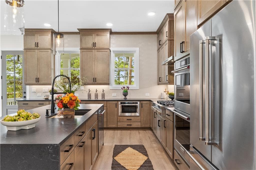 3 bedroom, 4 bathroom, 2,663 sq ft single family residence for sale at 3420 Archerfield Way, Smyrna, GA 30080 — photo 9