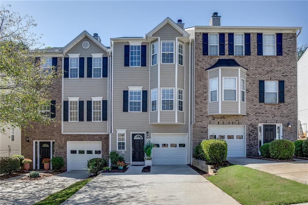 2 bedroom, 3 bathroom, 1,736 sq ft townhouse for sale at 4928 Oak Meadow Lane, Oakwood, GA 30566