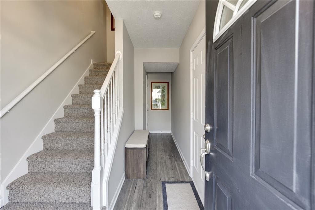2 bedroom, 3 bathroom, 1,736 sq ft townhouse for sale at 4928 Oak Meadow Lane, Oakwood, GA 30566 — photo 3