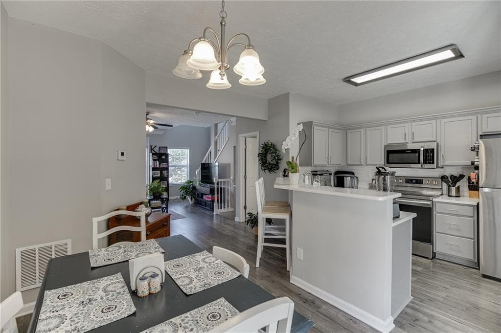 2 bedroom, 3 bathroom, 1,736 sq ft townhouse for sale at 4928 Oak Meadow Lane, Oakwood, GA 30566 — photo 8