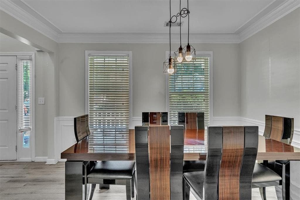 3 bedroom, 3 bathroom, 1,952 sq ft single family residence for sale at 4439 Flat Stone Drive, Snellville, GA 30039 — photo 4