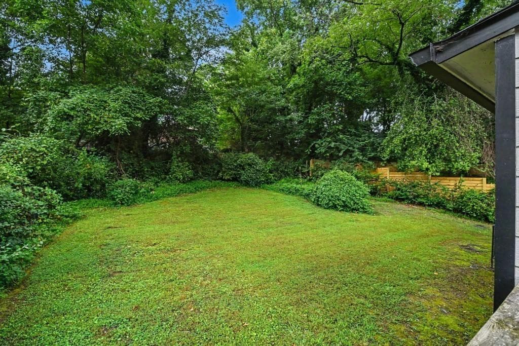 3 bedroom, 2 bathroom, 1,189 sq ft single family residence for sale at 678 Commercial, Atlanta, GA 30318 — photo 7