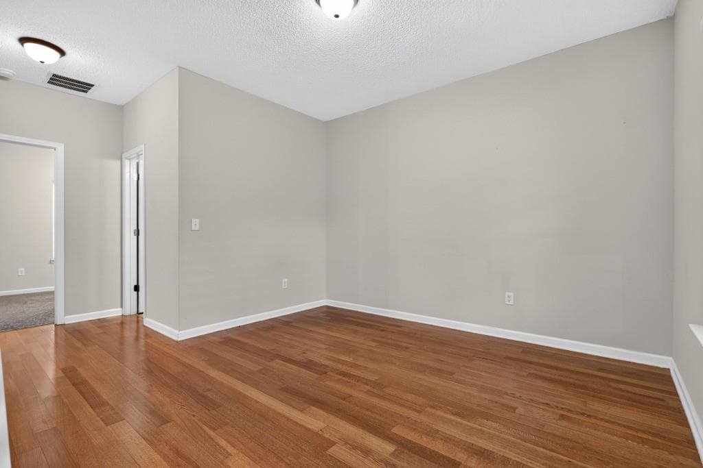 4 bedroom, 3 bathroom, 2,552 sq ft single family residence for sale at 719 Winesap Court, Hampton, GA 30228 — photo 6