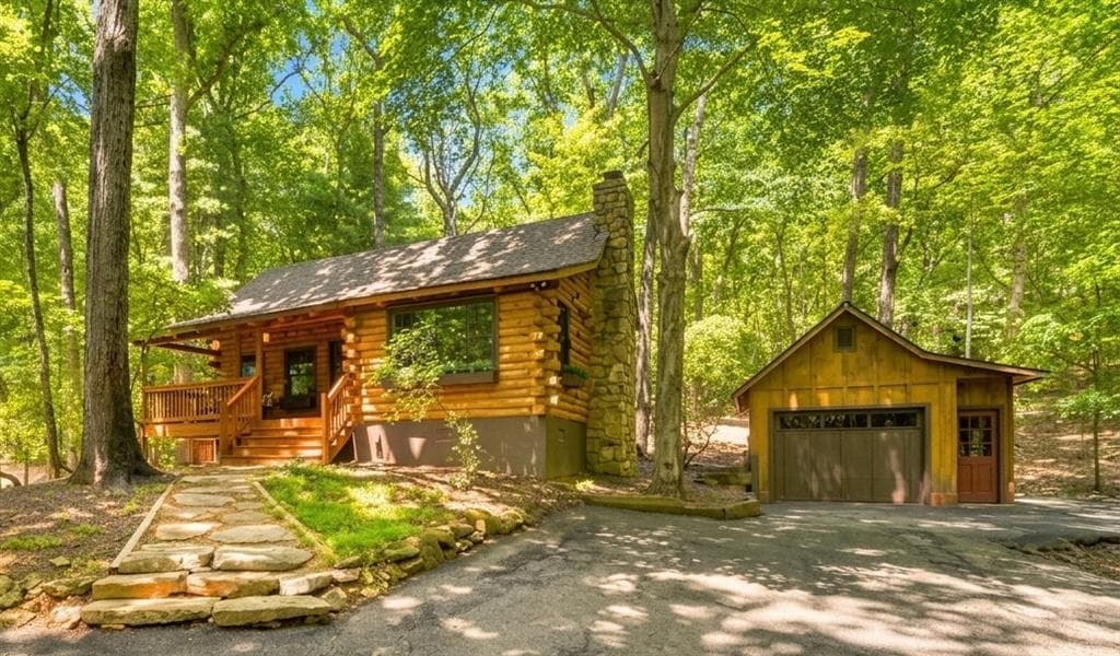 3 bedroom, 2 bathroom, 2,170 sq ft single family residence for sale at 115 Owls Brow, Big Canoe, GA 30143