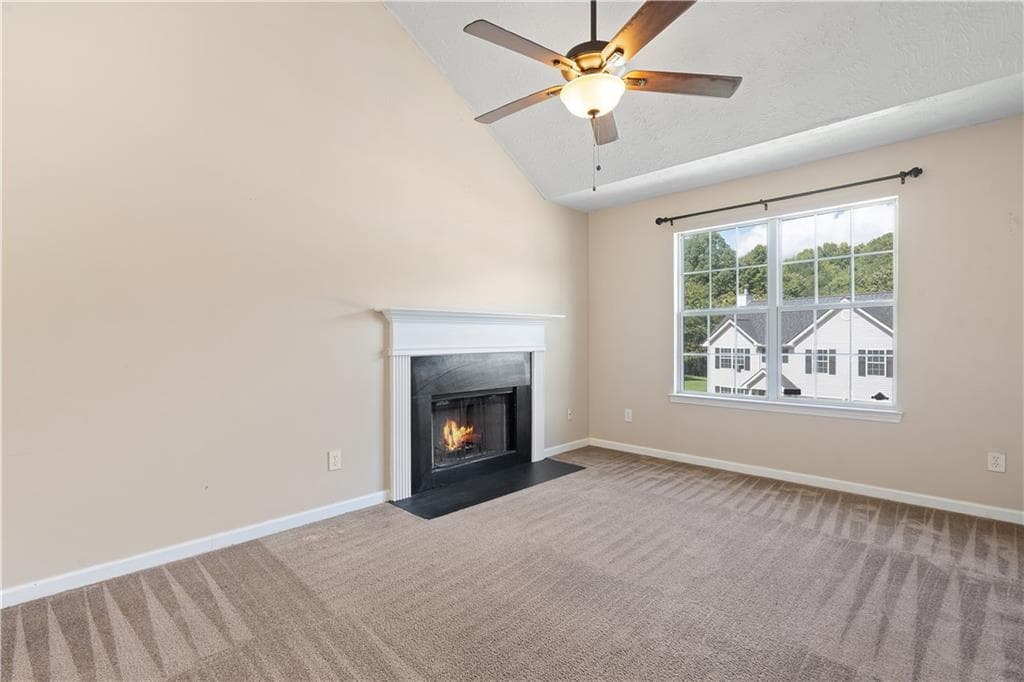 5 bedroom, 2 bathroom, 1,466 sq ft single family residence under contract at 7410 Petunia Drive, Riverdale, GA 30296 — photo 4