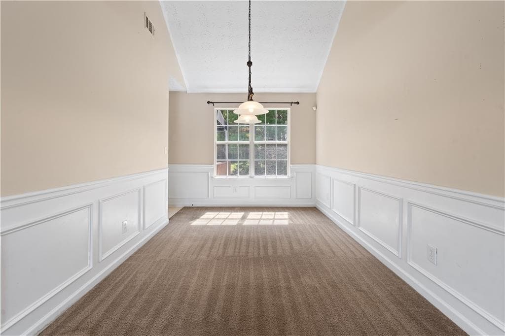 5 bedroom, 2 bathroom, 1,466 sq ft single family residence under contract at 7410 Petunia Drive, Riverdale, GA 30296 — photo 8