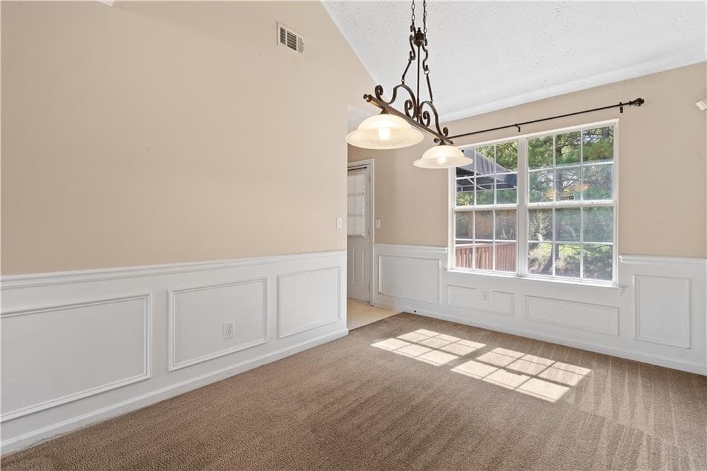 5 bedroom, 2 bathroom, 1,466 sq ft single family residence under contract at 7410 Petunia Drive, Riverdale, GA 30296 — photo 10