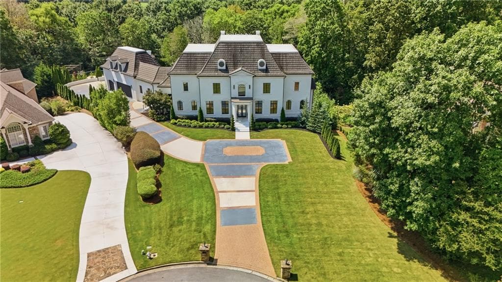 7 bedroom, 8 bathroom, 11,722 sq ft single family residence for sale at 6520 Pembroke Place, Cumming, GA 30040 — photo 2