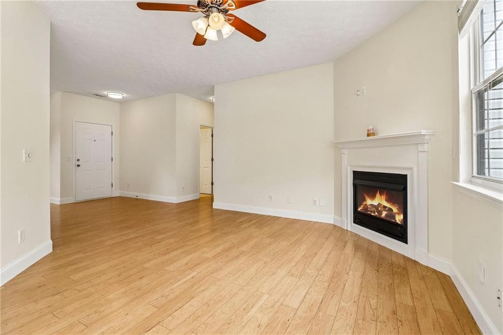 2 bedroom, 2 bathroom, 1,118 sq ft single family residence for sale at 213 W Oaks Place, Woodstock, GA 30188 — photo 9