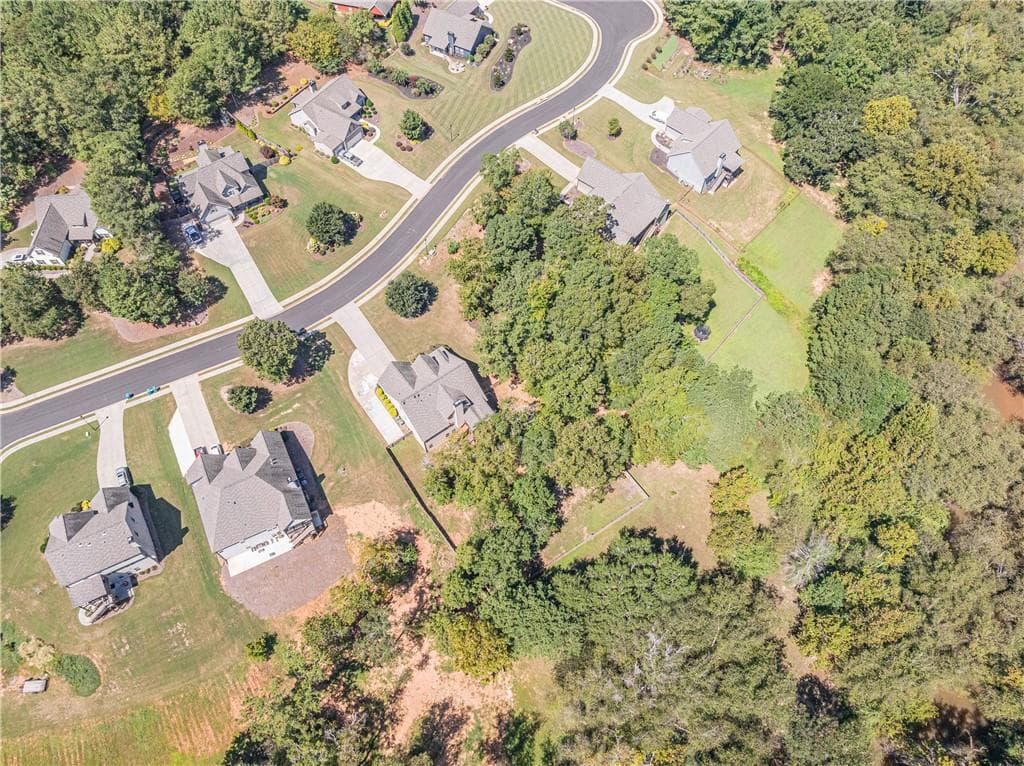 4 bedroom, 3 bathroom, 2,888 sq ft single family residence for sale at 1221 Shiva Boulevard, Winder, GA 30680 — photo 6