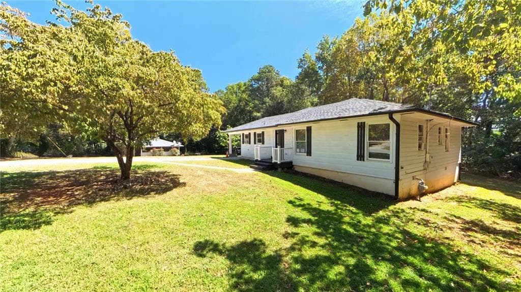 3 bedroom, 1 bathroom, 1,304 sq ft single family residence for sale at 75 Collins Road, Jasper, GA 30143
