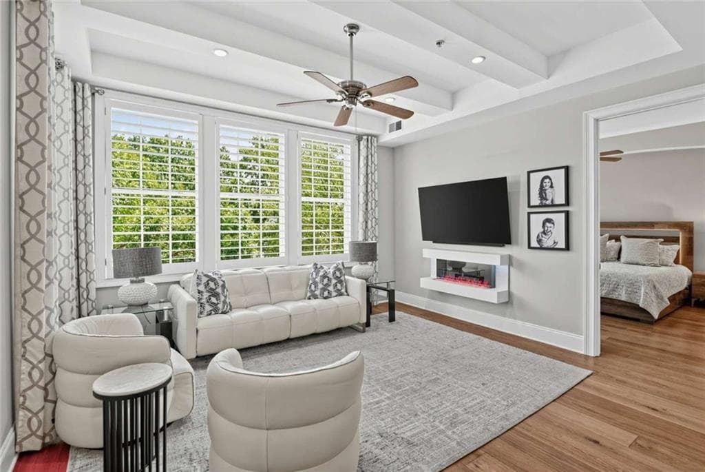 2 bedroom, 2 bathroom, 1,315 sq ft condominium under contract at 58 Canton Street 202, Alpharetta, GA 30009 — photo 3