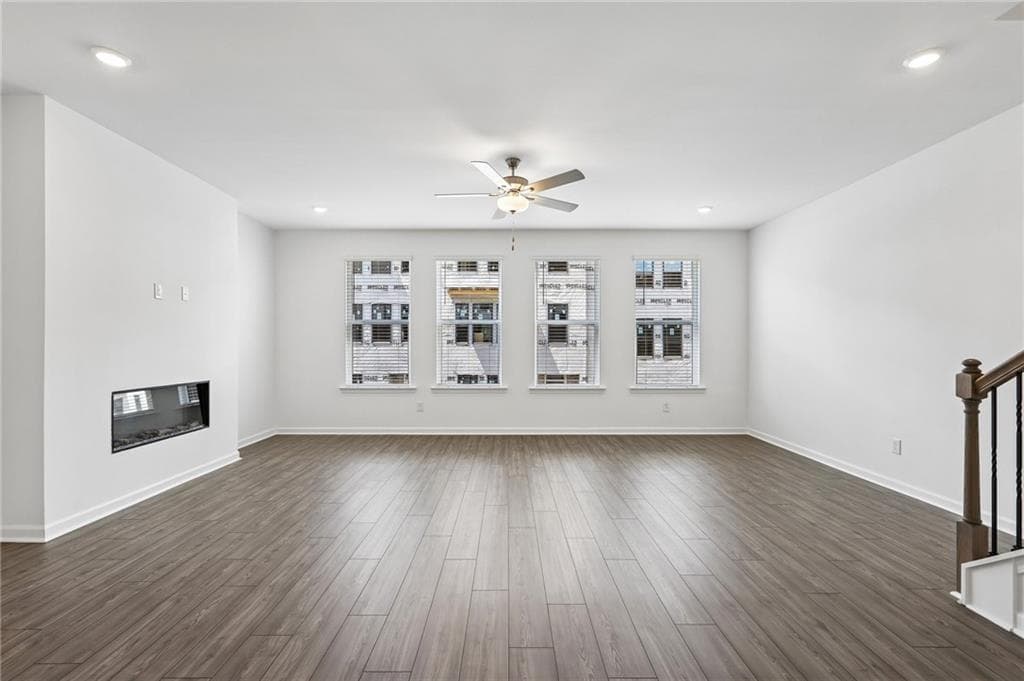 4 bedroom, 4 bathroom, 2,359 sq ft townhouse for sale at 623 Oak Bluff Drive, Cumming, GA 30040 — photo 3