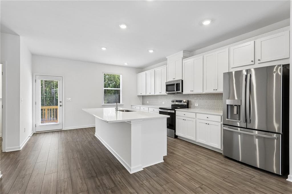 4 bedroom, 4 bathroom, 2,359 sq ft townhouse for sale at 623 Oak Bluff Drive, Cumming, GA 30040 — photo 6