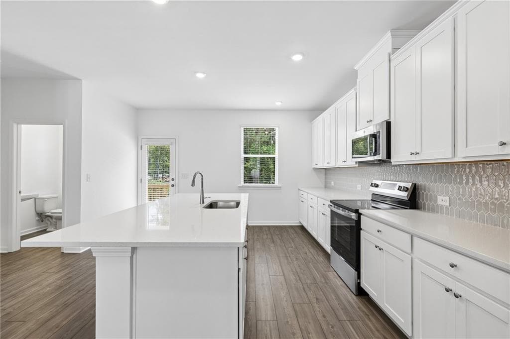 4 bedroom, 4 bathroom, 2,359 sq ft townhouse for sale at 623 Oak Bluff Drive, Cumming, GA 30040 — photo 9