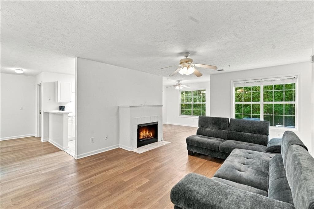 2 bedroom, 2 bathroom, 1,254 sq ft condominium for sale at 305 Streamside Drive, Roswell, GA 30076 — photo 10
