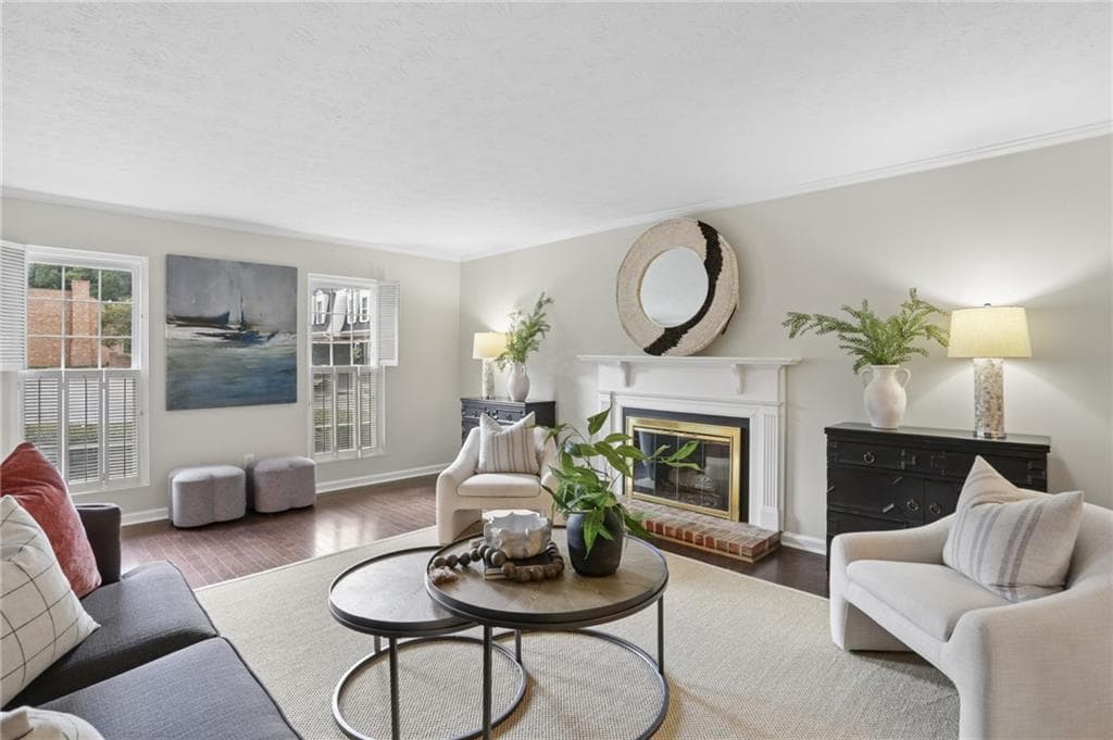 3 bedroom, 3 bathroom, 1,560 sq ft townhouse for sale at 11 Scotland Place, Atlanta, GA 30318 — photo 3