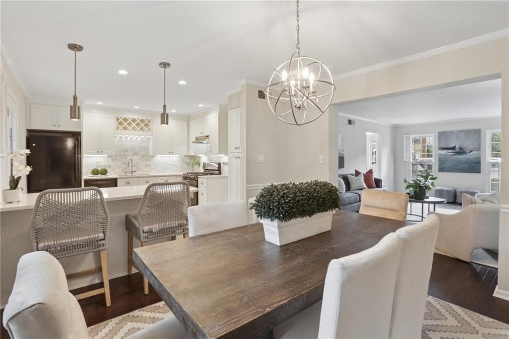 3 bedroom, 3 bathroom, 1,560 sq ft townhouse for sale at 11 Scotland Place, Atlanta, GA 30318 — photo 6
