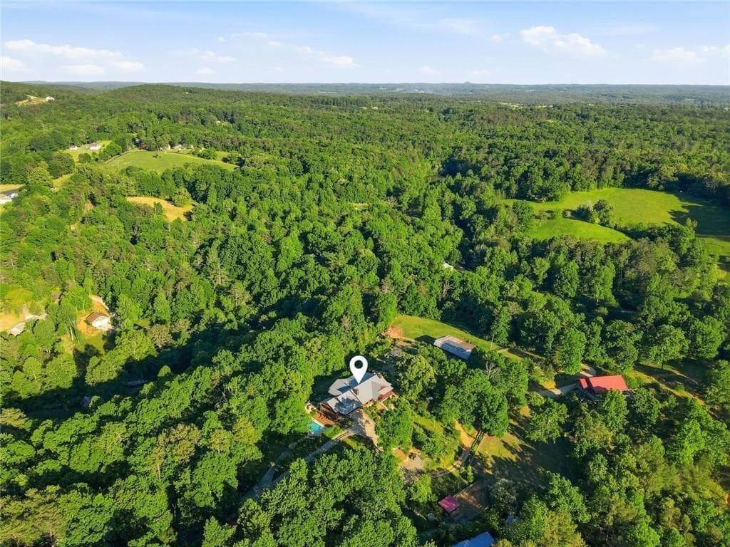 6 bedroom, 11 bathroom, 7,254 sq ft single family residence for sale at 1823 Shoal Creek Rd, Clarkesville, GA 30523 — photo 8