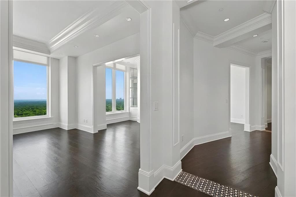 2 bedroom, 3 bathroom, 3,180 sq ft condominium for sale at 3376 Peachtree Road 42A, Atlanta, GA 30326 — photo 6