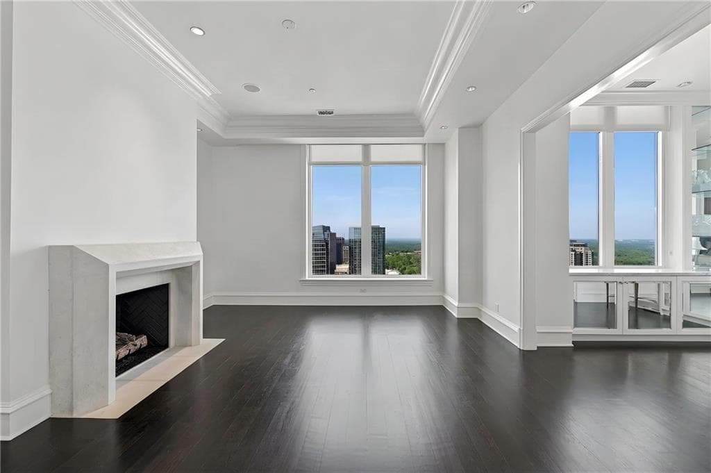 2 bedroom, 3 bathroom, 3,180 sq ft condominium for sale at 3376 Peachtree Road 42A, Atlanta, GA 30326 — photo 7