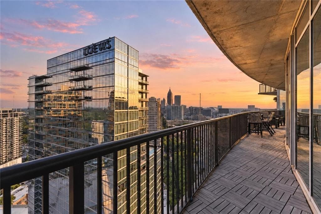 2 bedroom, 3 bathroom, 1,866 sq ft condominium for sale at 1080 Peachtree Street 2905, Atlanta, GA 30309
