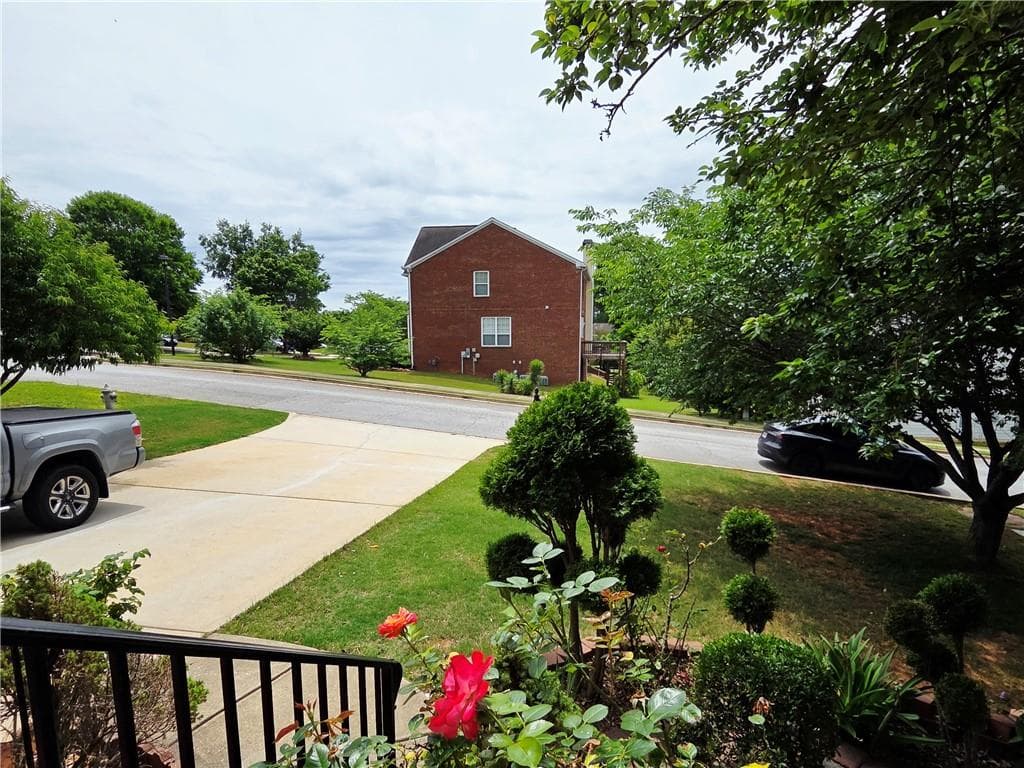 4 bedroom, 3 bathroom, 2,620 sq ft single family residence for rent at 1140 Foxcroft Drive, Morrow, GA 30260 for $2,600 a month — photo 3