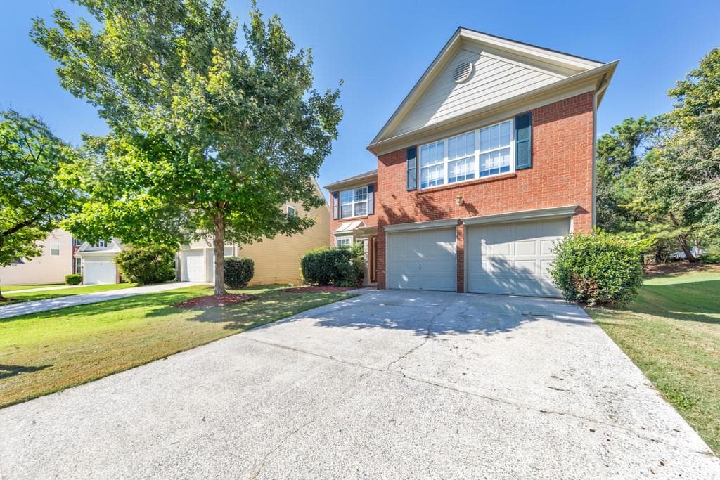 3 bedroom, 3 bathroom, 1,840 sq ft single family residence for sale at 170 Calborne Court, Johns Creek, GA 30005 — photo 2