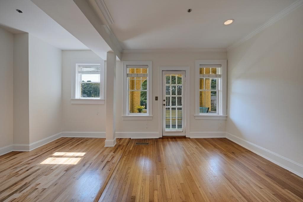 1 bedroom, 2 bathroom, 1,063 sq ft condominium for sale at 2855 Peachtree Road 116, Atlanta, GA 30305 — photo 6