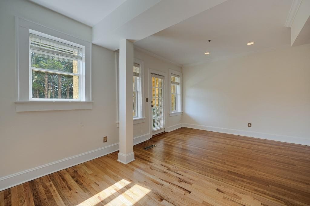 1 bedroom, 2 bathroom, 1,063 sq ft condominium for sale at 2855 Peachtree Road 116, Atlanta, GA 30305 — photo 10