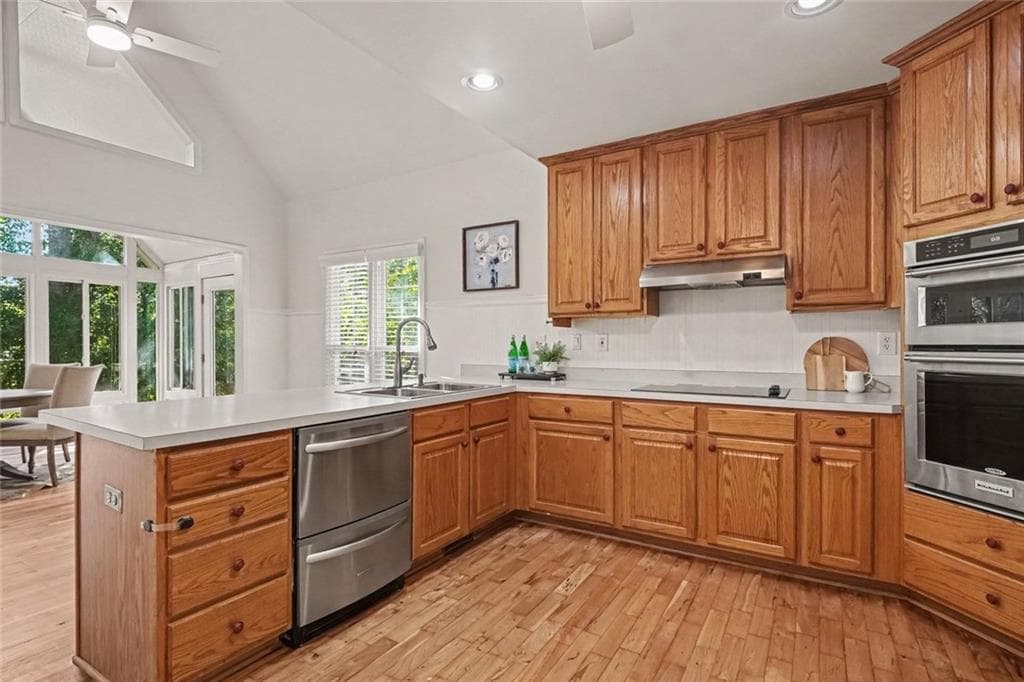 5 bedroom, 3 bathroom, 3,676 sq ft single family residence under contract at 1488 Fallsbrook Court, Acworth, GA 30101 — photo 3