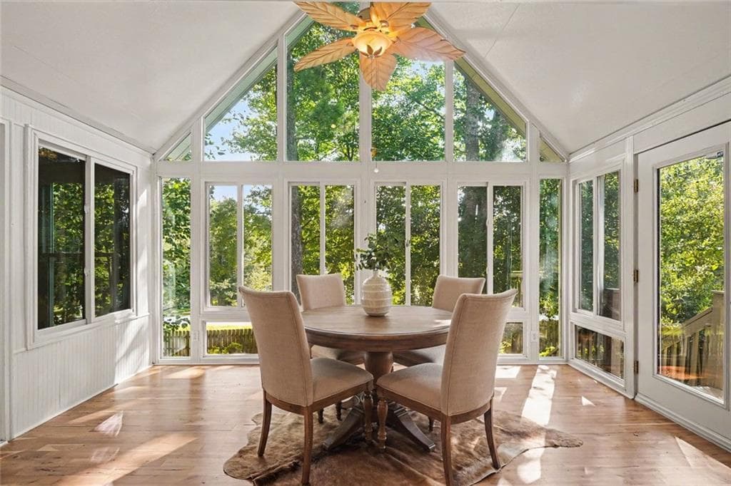 5 bedroom, 3 bathroom, 3,676 sq ft single family residence under contract at 1488 Fallsbrook Court, Acworth, GA 30101 — photo 4