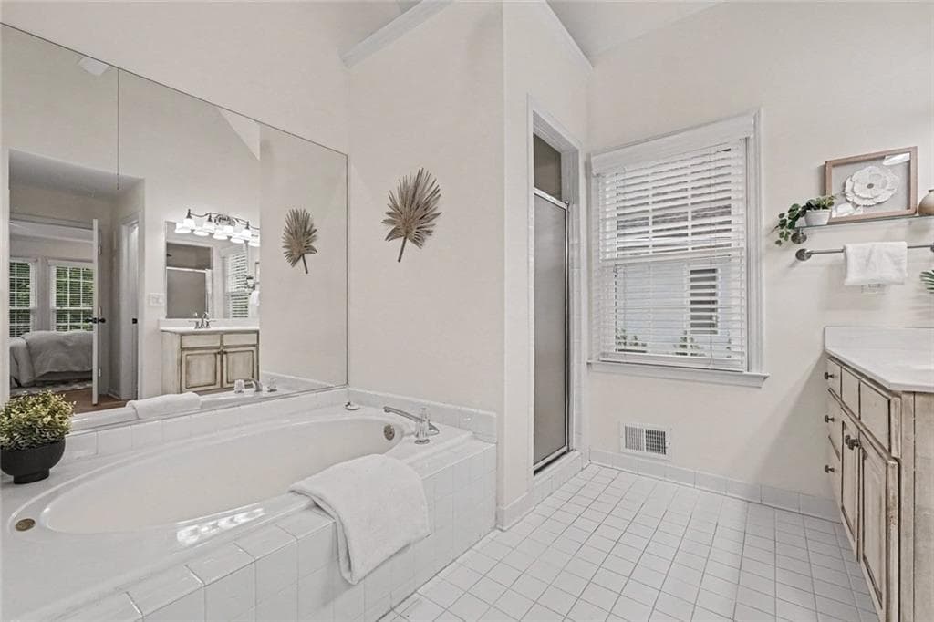 5 bedroom, 3 bathroom, 3,676 sq ft single family residence under contract at 1488 Fallsbrook Court, Acworth, GA 30101 — photo 6
