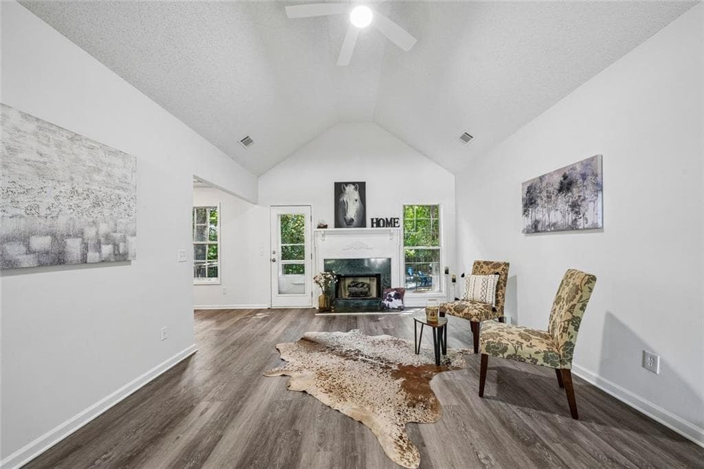 3 bedroom, 2 bathroom, 1,943 sq ft single family residence for sale at 6940 Shady Oak Lane, Cumming, GA 30040 — photo 4