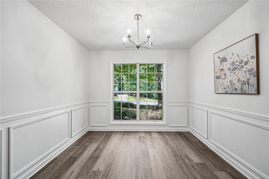 3 bedroom, 2 bathroom, 1,943 sq ft single family residence for sale at 6940 Shady Oak Lane, Cumming, GA 30040 — photo 8