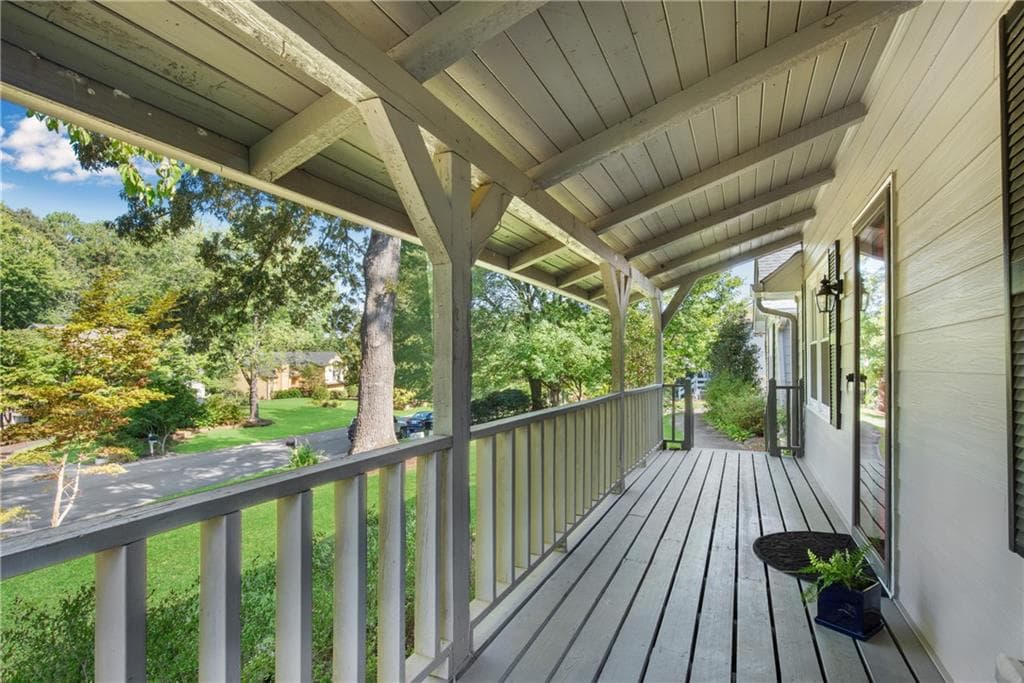 3 bedroom, 3 bathroom, 2,046 sq ft single family residence for sale at 1870 Beckett Drive, Marietta, GA 30062 — photo 7