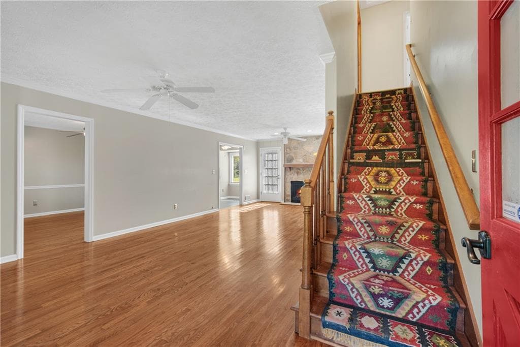 3 bedroom, 3 bathroom, 2,046 sq ft single family residence for sale at 1870 Beckett Drive, Marietta, GA 30062 — photo 8