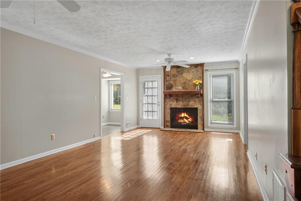 3 bedroom, 3 bathroom, 2,046 sq ft single family residence for sale at 1870 Beckett Drive, Marietta, GA 30062 — photo 10