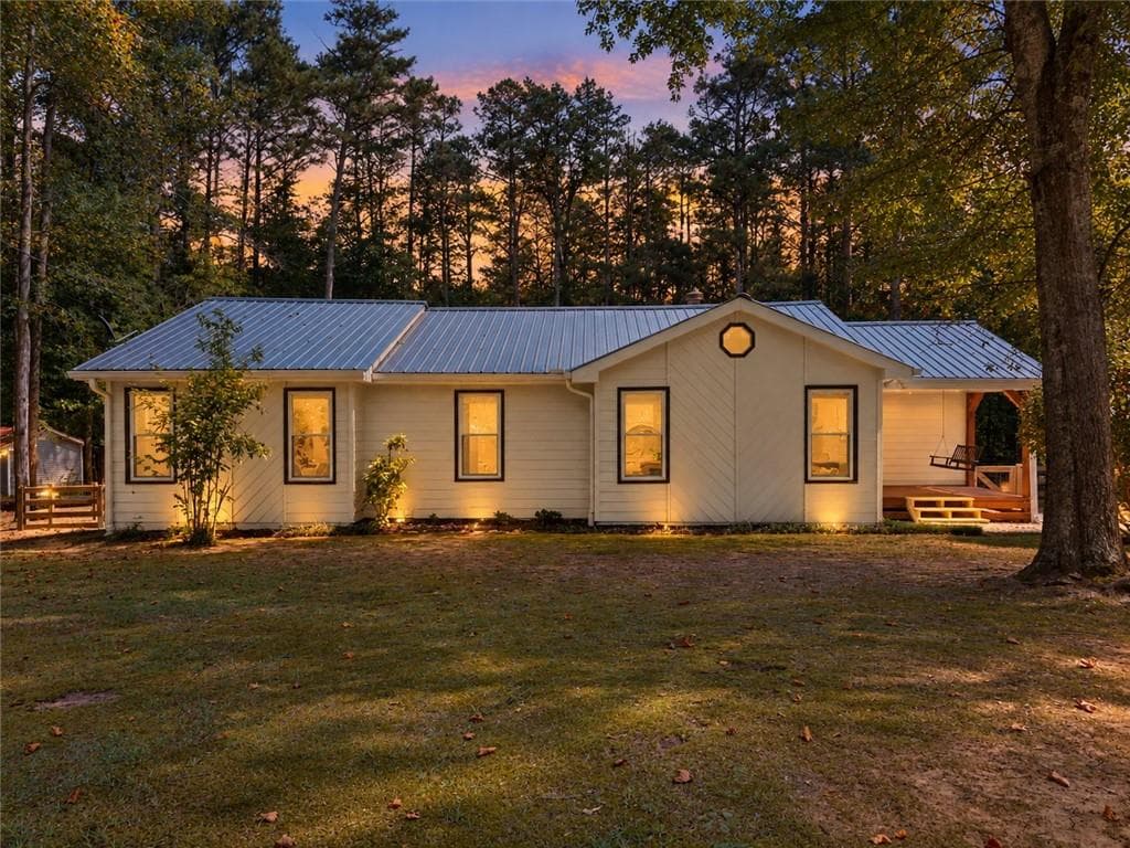 3 bedroom, 1 bathroom, 1,360 sq ft single family residence for sale at 1240 Kelly Bridge Road, Dawsonville, GA 30534 — photo 2