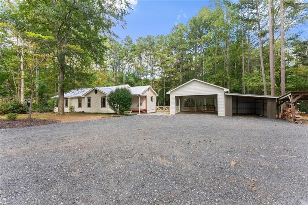 3 bedroom, 1 bathroom, 1,360 sq ft single family residence for sale at 1240 Kelly Bridge Road, Dawsonville, GA 30534 — photo 6