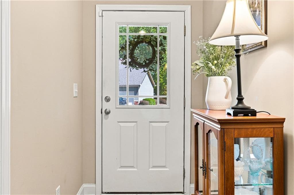 3 bedroom, 3 bathroom, 1,679 sq ft single family residence for sale at 216 Hawthorne Ridge Circle, Dallas, GA 30132 — photo 4