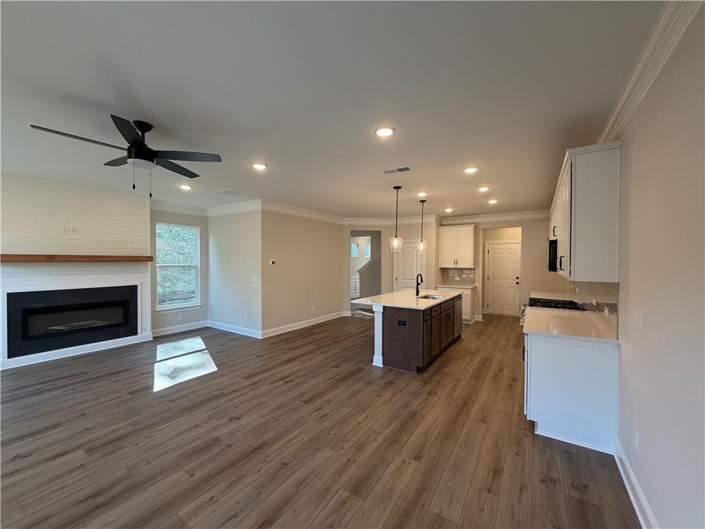 3 bedroom, 3 bathroom, 2,062 sq ft townhouse for sale at 2 Trace Bluff, Dawsonville, GA 30534 — photo 4