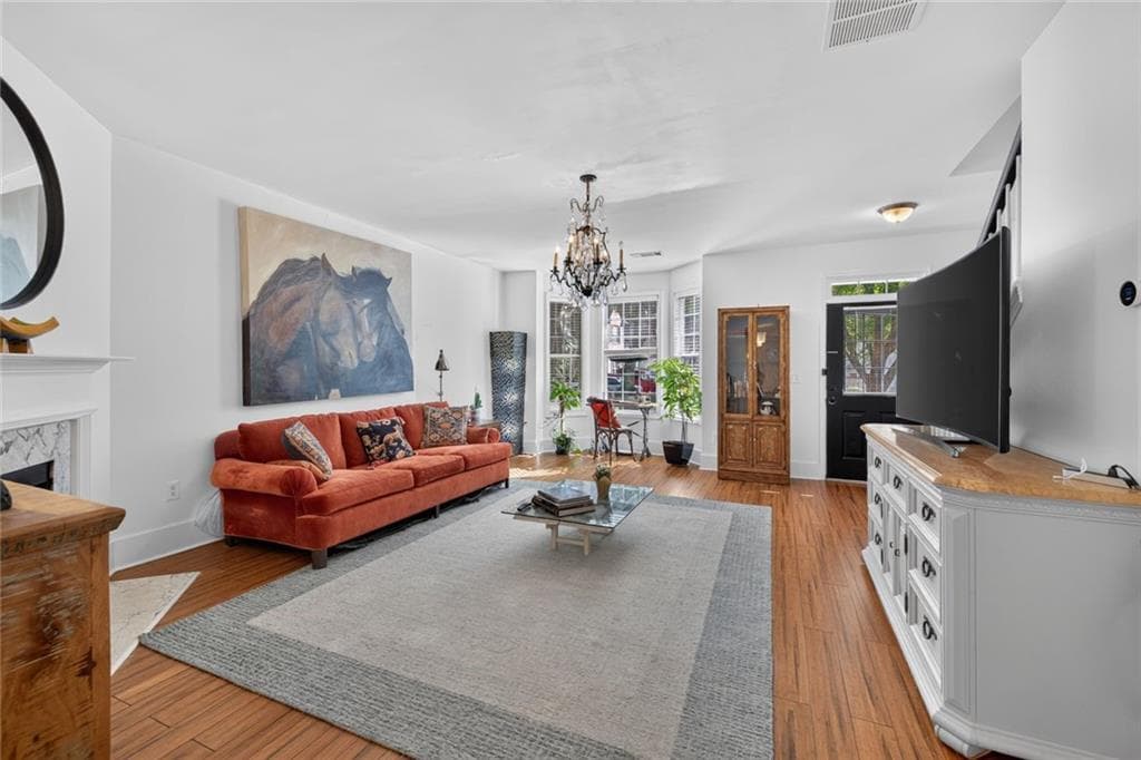 3 bedroom, 3 bathroom, 1,520 sq ft townhouse for sale at 570 Gale Court, Milton, GA 30004 — photo 4
