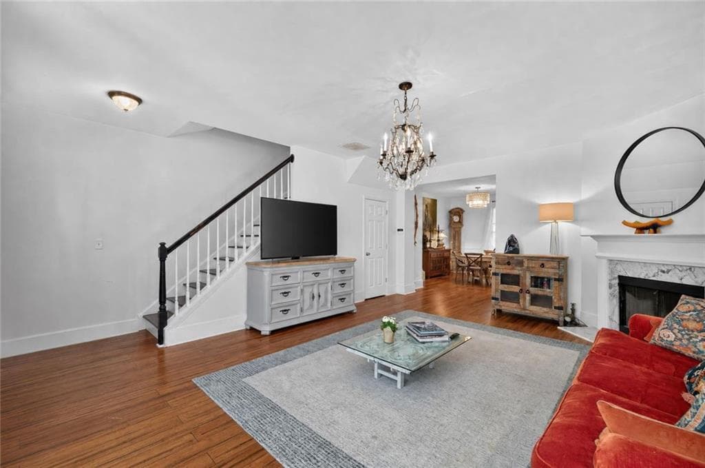 3 bedroom, 3 bathroom, 1,520 sq ft townhouse for sale at 570 Gale Court, Milton, GA 30004 — photo 5