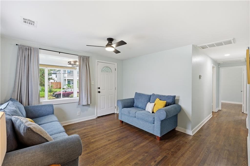 3 bedroom, 2 bathroom, 1,100 sq ft single family residence for sale at 1229 E Bolton Street, Savannah, GA 31404 — photo 8